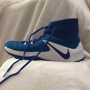 Nike blue basketball shoe
